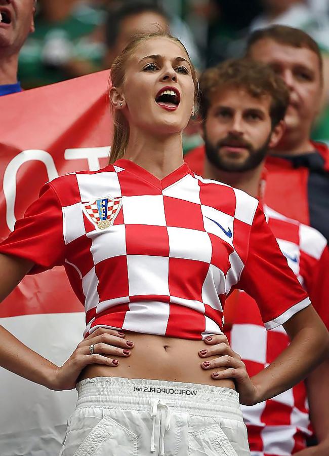 25P World Cup Girls Babes