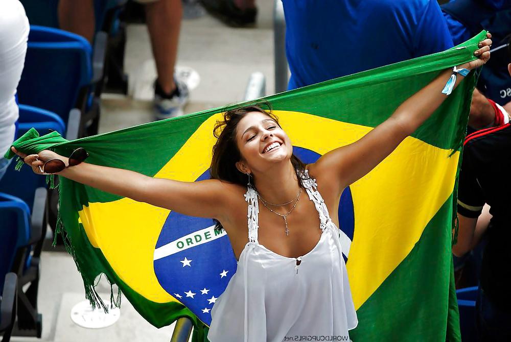 25P World Cup Girls Babes
