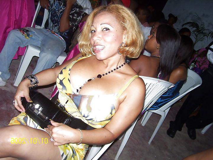 25P Latin blonde big ass