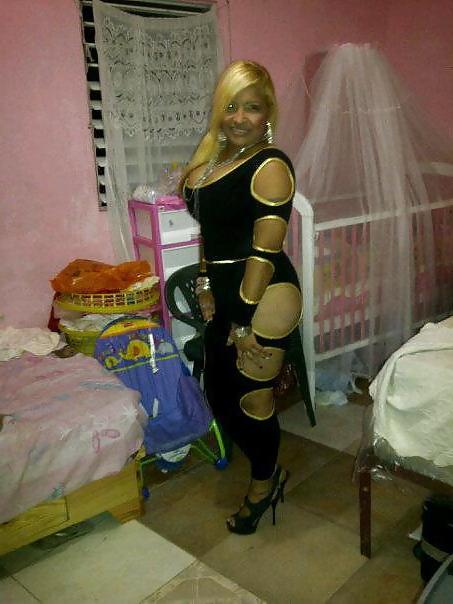 25P Latin blonde big ass