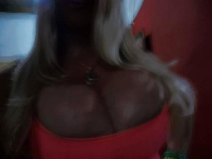 25P Latin blonde big ass