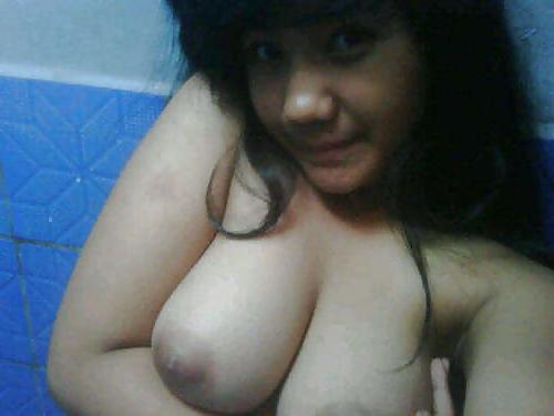 4P Indonesian Sales GIrl