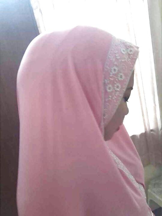25P Jilbab Tudung Bondage Tied