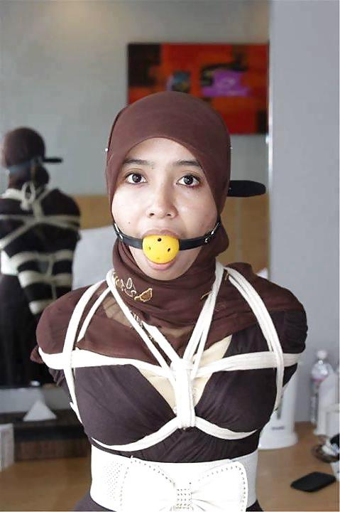 25P Jilbab Tudung Bondage Tied