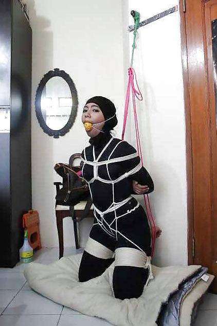 25P Jilbab Tudung Bondage Tied