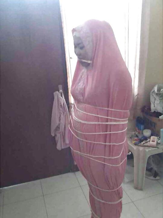 25P Jilbab Tudung Bondage Tied