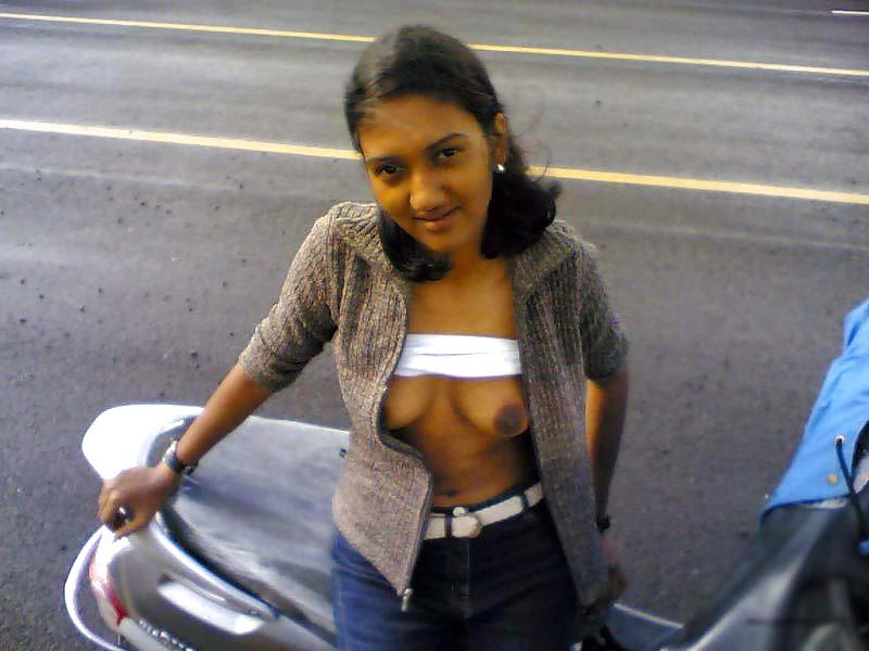 12P Hot Indian Bombs Nude Semi Nude Dessssi Girls pictures