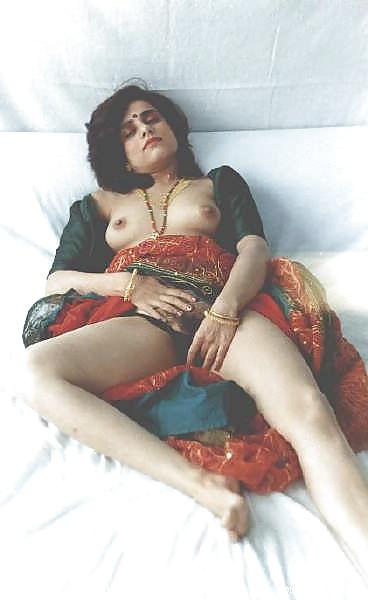 25P Hot Indian Women