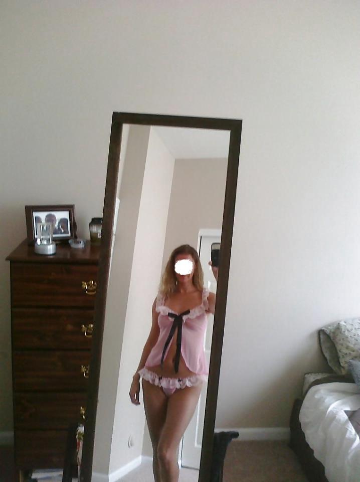 18P Random pics she sent to my phone