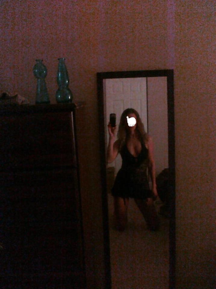 18P Random pics she sent to my phone
