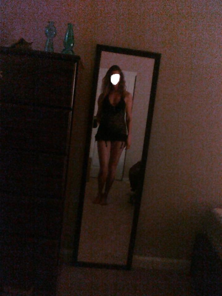 18P Random pics she sent to my phone