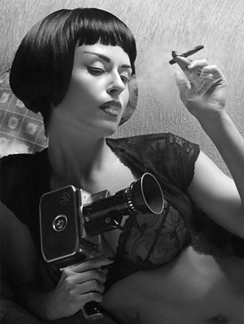 25P Smoking with elegance