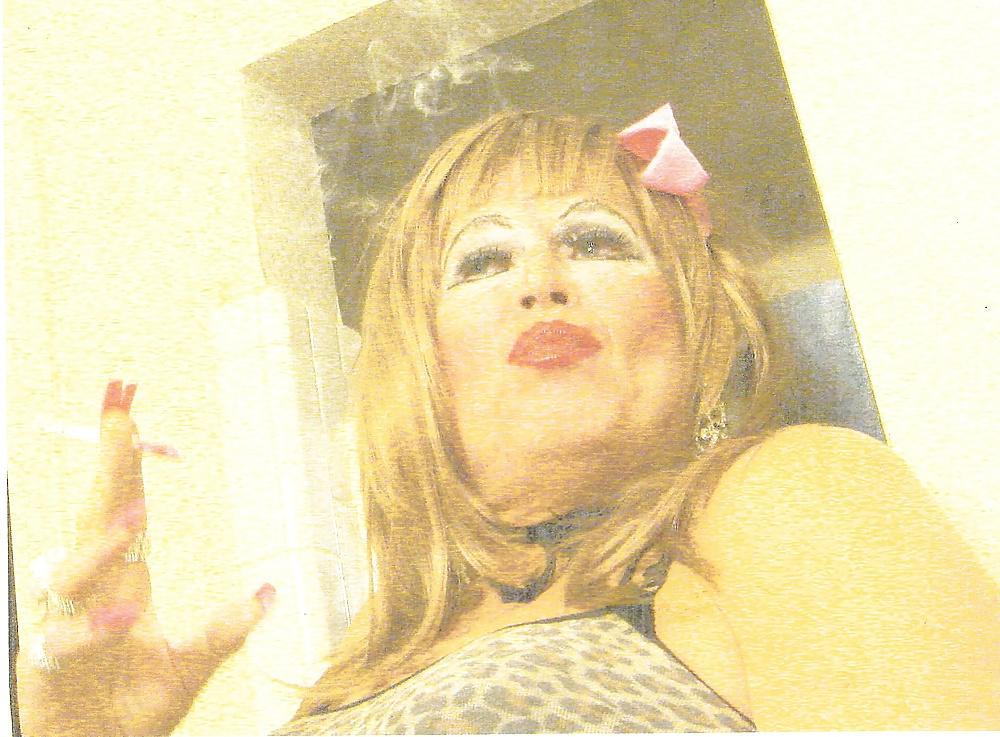 9P More smoking sissies