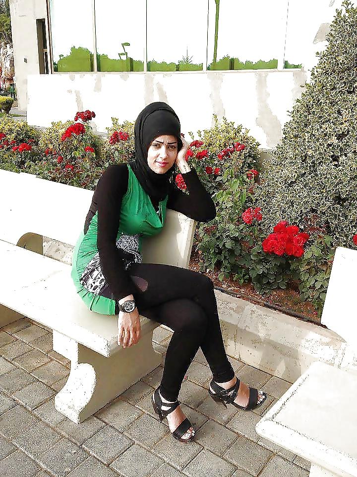 25P Beurette Hijab 2