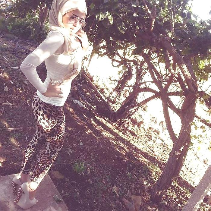 25P Beurette Hijab 2