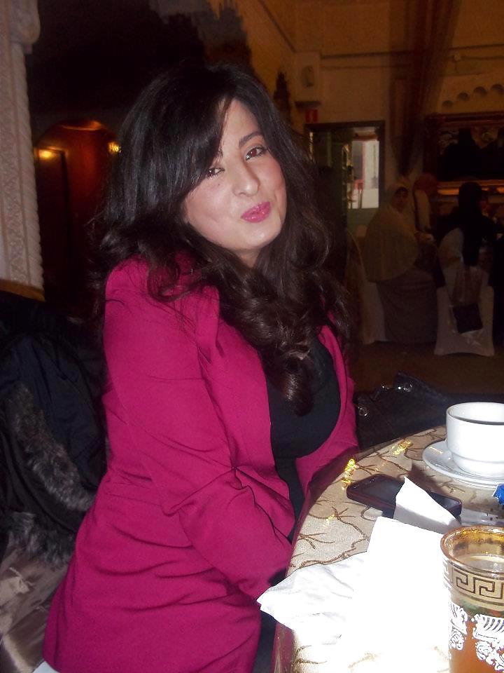 9P Arab babe