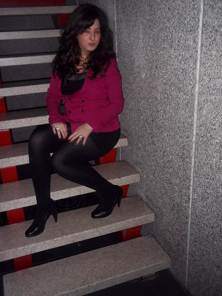 9P Arab babe