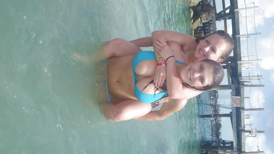 18P Huge tits