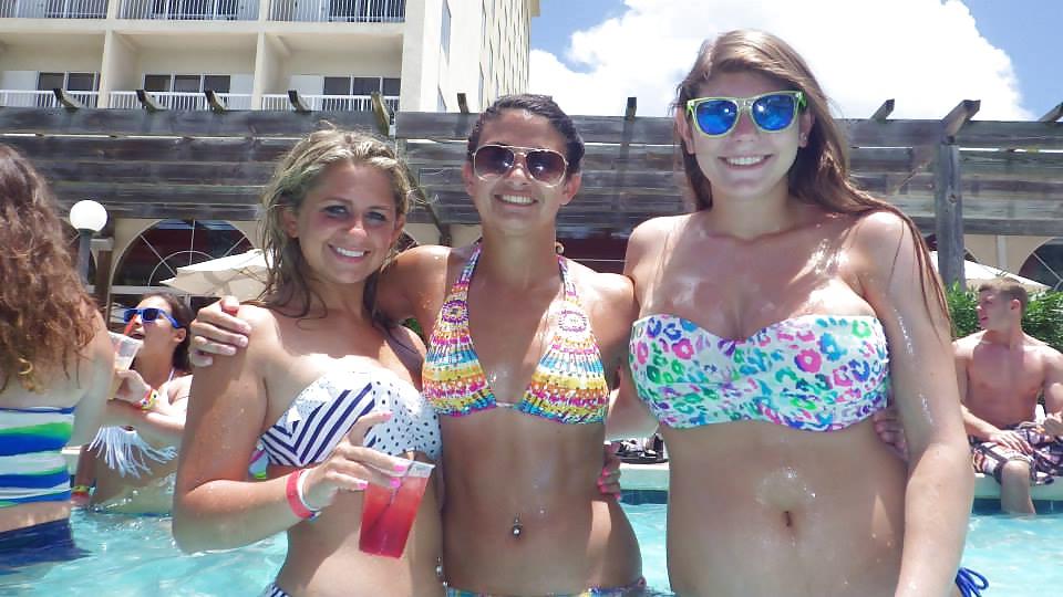 18P Huge tits