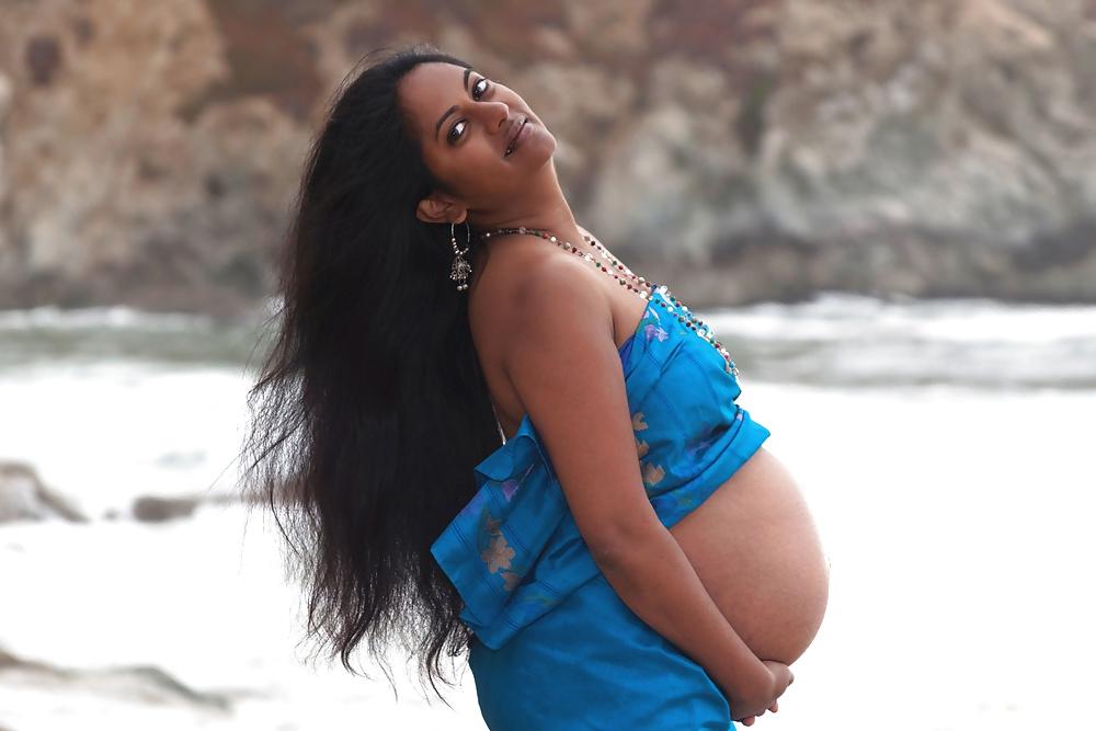 25P Pregnant Indian Women