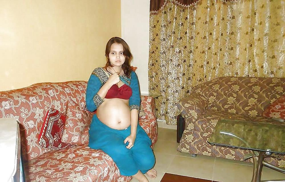 25P Pregnant Indian Women