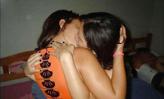 25P Anon Latin lesbian Couple