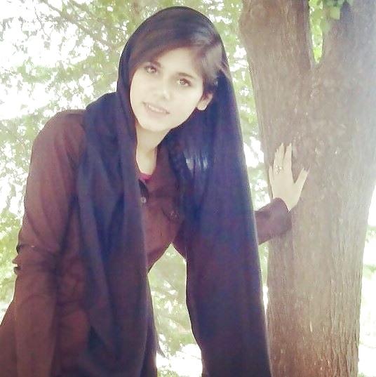 10P Beautiful Persian FB Teen Babe
