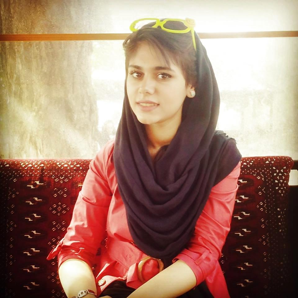 10P Beautiful Persian FB Teen Babe