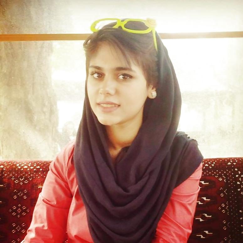 10P Beautiful Persian FB Teen Babe