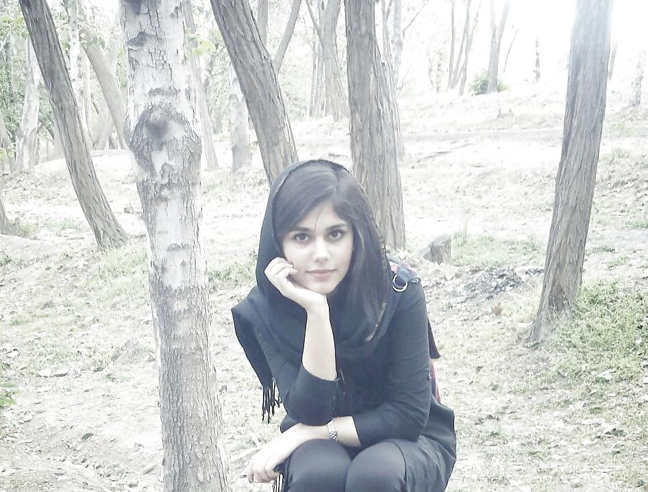 10P Beautiful Persian FB Teen Babe