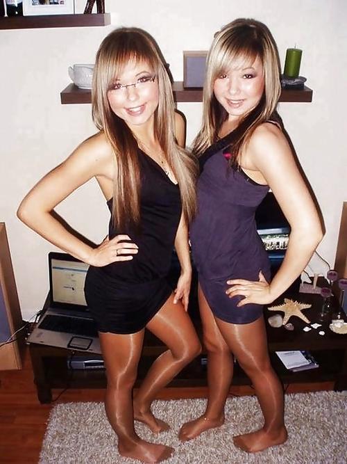 25P Sexy as hell pantyhose babes 3