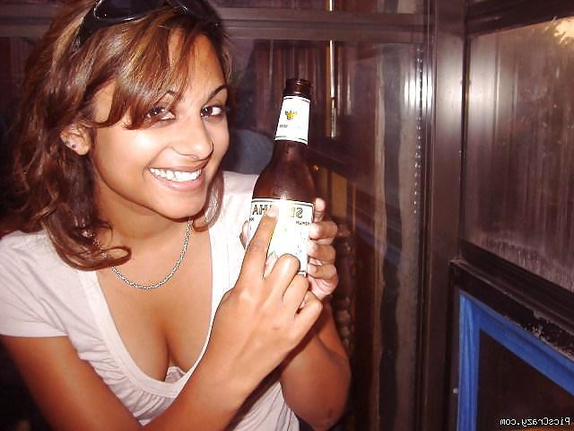 15P Indian teen nude 200
