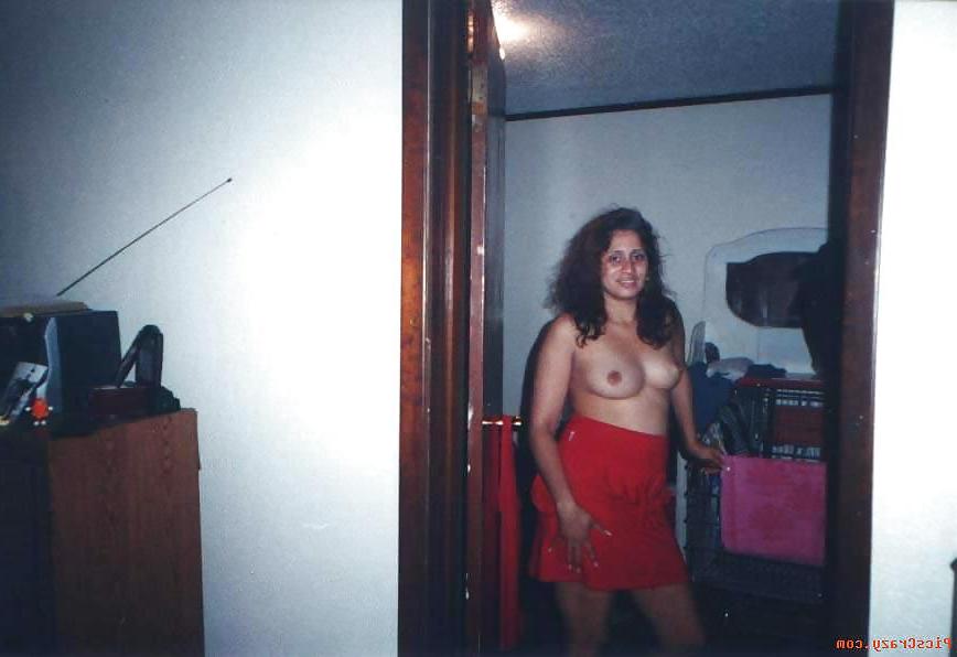 15P Indian teen nude 200