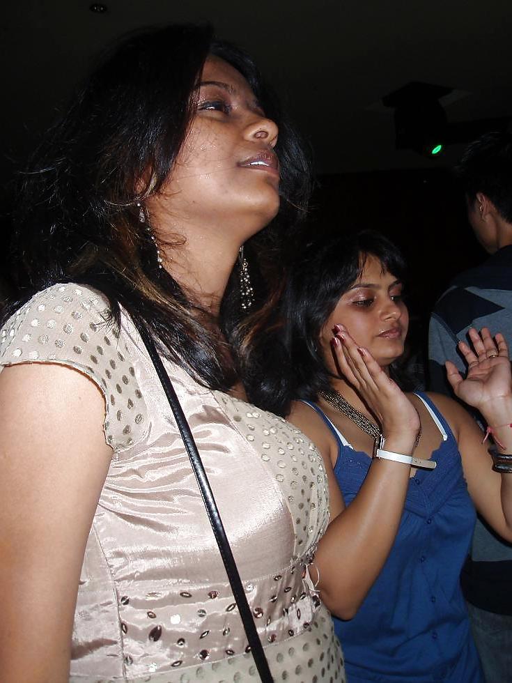 15P Indian teen nude 211