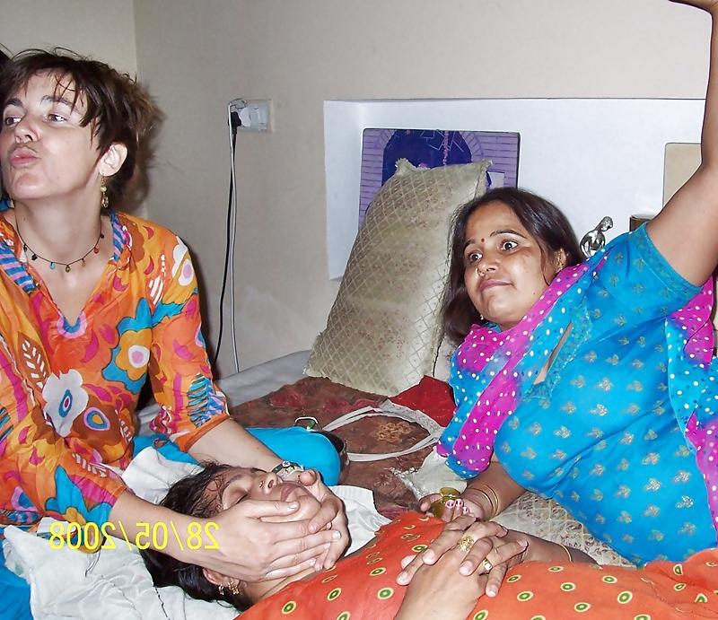 15P Indian teen nude 211