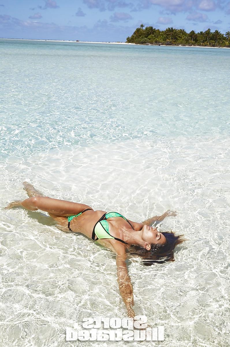 25P Lily Aldridge - Sports Illustrated 2014