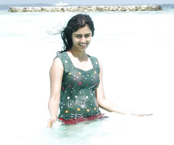22P Indian teen nude 240