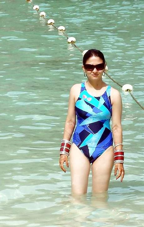 22P Indian teen nude 240