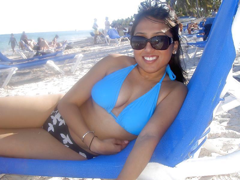 22P Indian teen nude 240