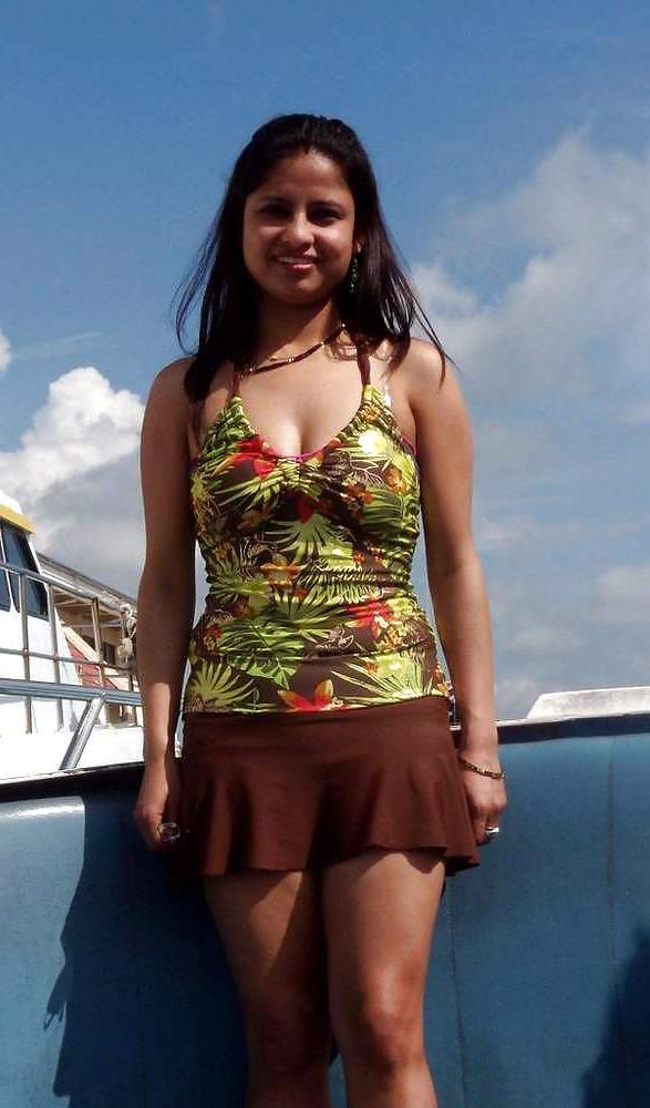 22P Indian teen nude 240