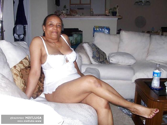 25P Granny Pussy
