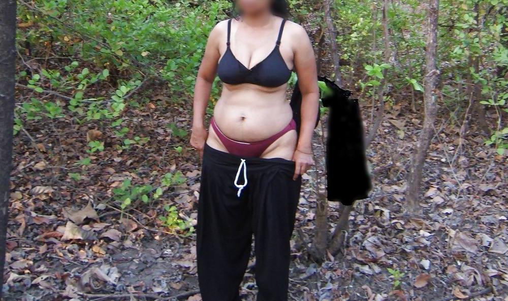15P Indian teen nude 306