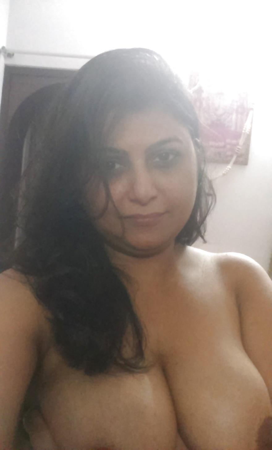 25P Riya Mithibai College Mumbai India Indian 