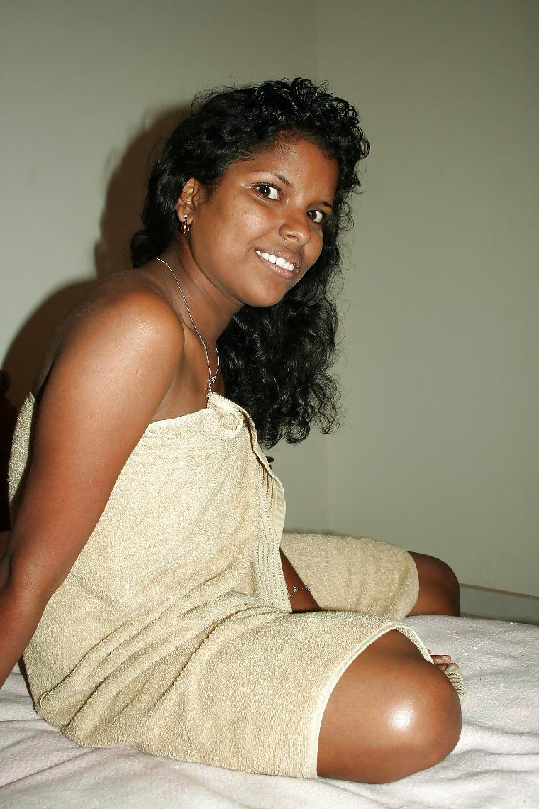 15P Indian teen nude 313