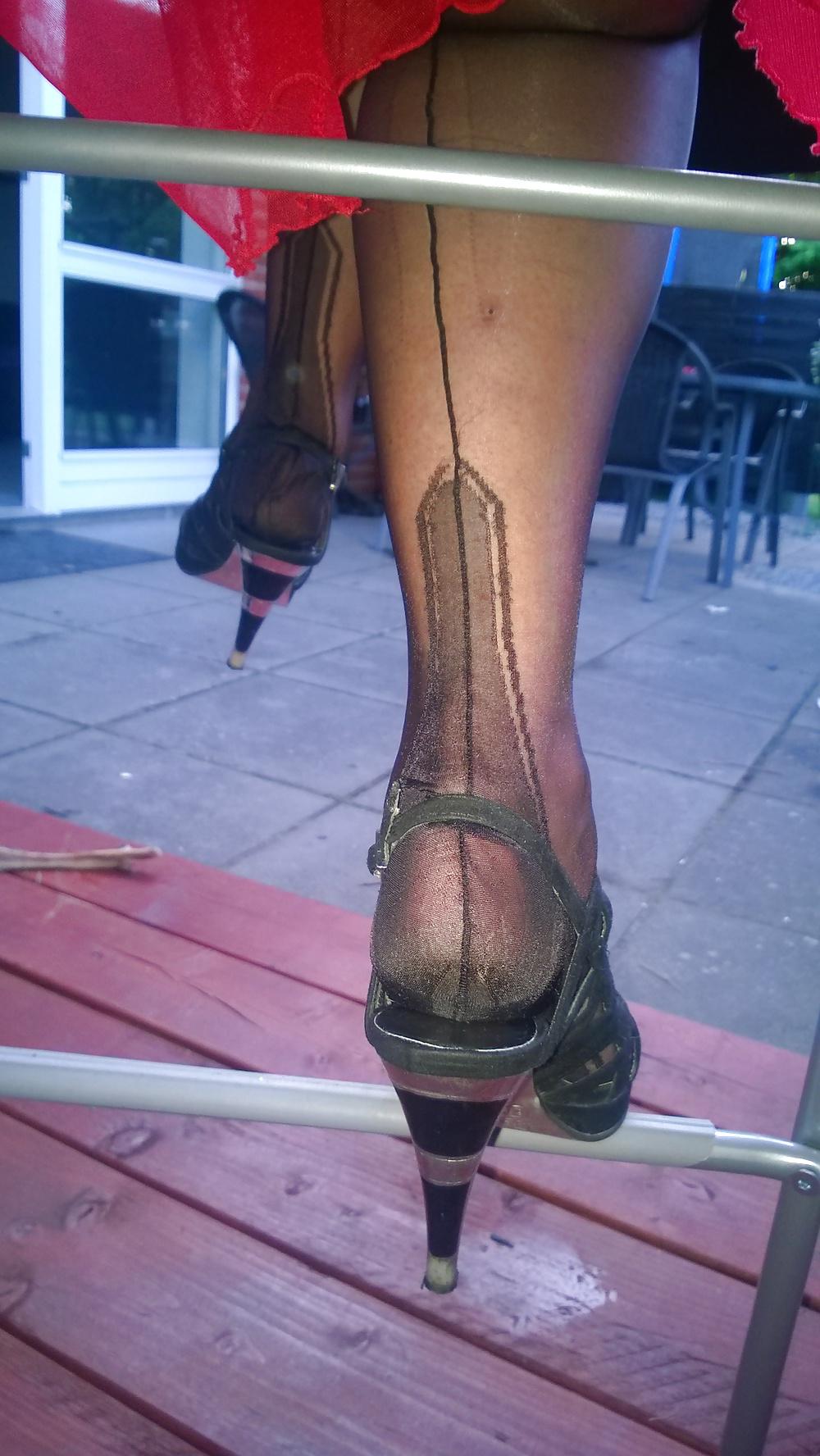 25P FF stockings in garden