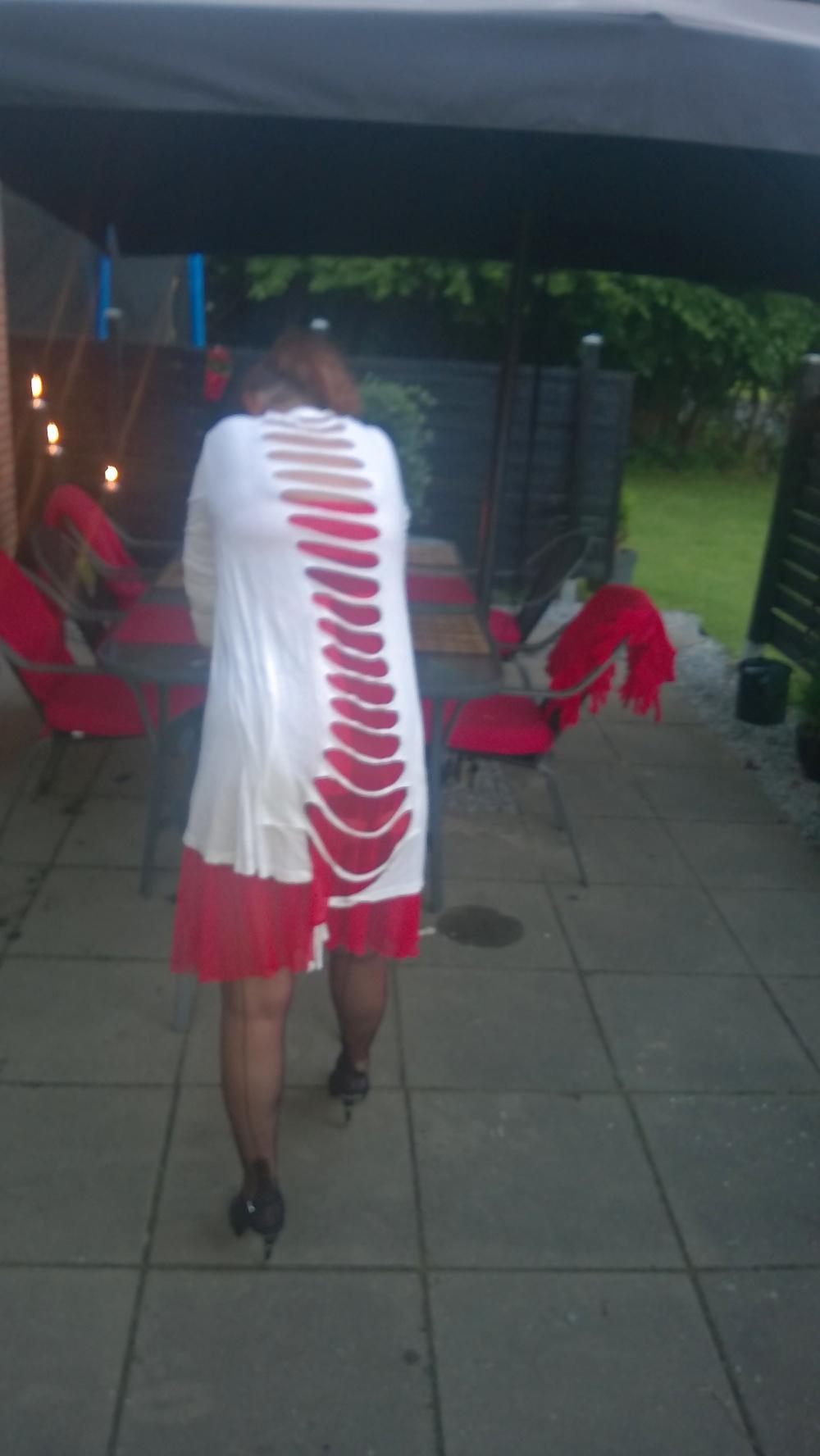 25P FF stockings in garden