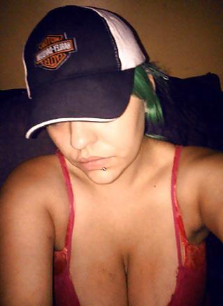14P Huge tits non nude