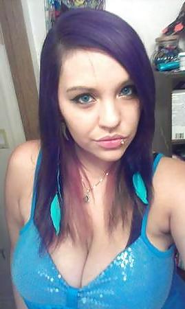14P Huge tits non nude