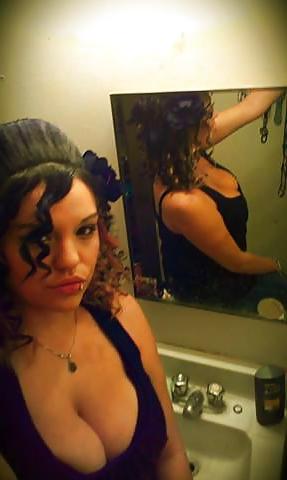 14P Huge tits non nude