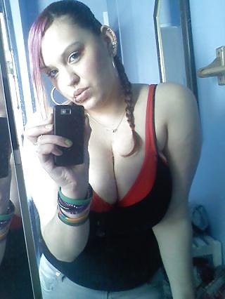 14P Huge tits non nude